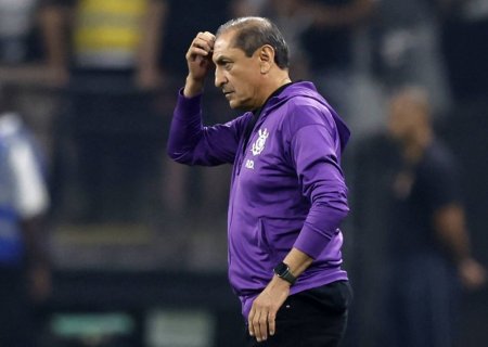 Três semanas após título paulista, Corinthians demite treinador Ramón Díaz