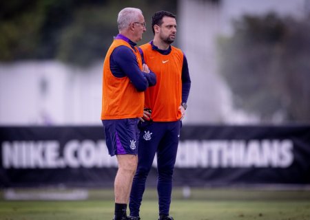 Garotos da base chamam a atenção de Dorival e devem ganhar espaço no Corinthians