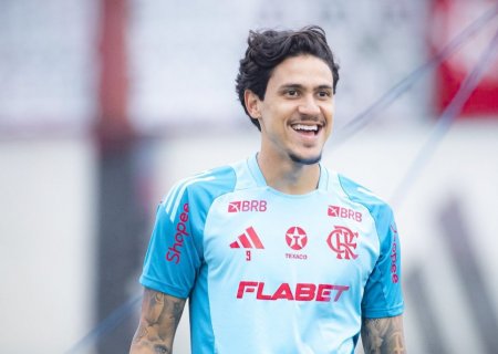 Pedro volta a ser relacionado por Filipe Luís e estará à disposição no Flamengo x Fluminense