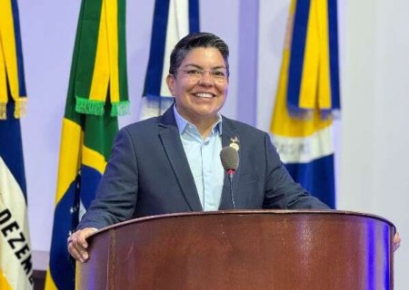 Ap&oacute;s bate-boca, m&eacute;dico denuncia vereadora por quebra de decoro
