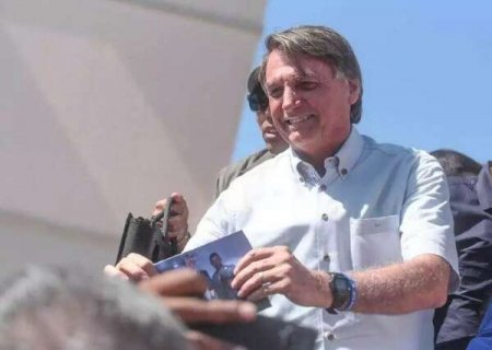Bolsonaro &eacute; alvo de busca da PF e passa a usar tornozeleira