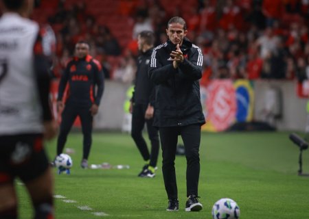 Filipe diz que Saúl elevou o nível do Flamengo e elogia Pedro: "Fez a diferença"