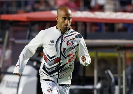 Lucas enfrenta dificuldades para ficar 100% e reforçar o São Paulo