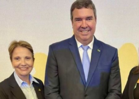 Em Brasília, Adriane Lopes participa da filiação de Eduardo Riedel ao PP: ‘Fortalecendo’