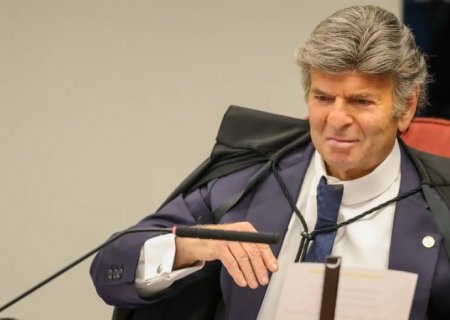 Fux cita incompetência do STF para julgar ação contra Bolsonaro
