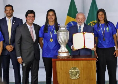 Lula diz que enviará projeto de lei para incentivar futebol feminino