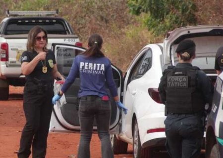 Empres&aacute;rio de 42 anos &eacute; achado morto com tiro na cabe&ccedil;a dentro de carro