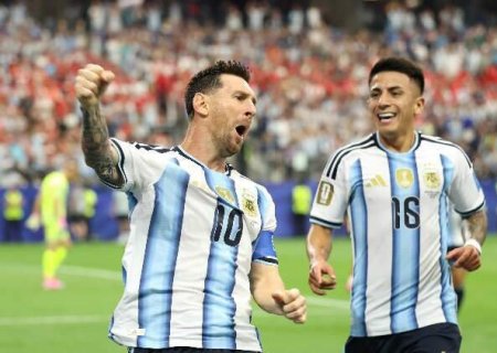 Messi se torna o maior artilheiro da Copa e coloca Argentina no mata-mata